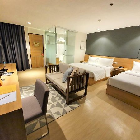 The Upperroom @ Real Suites Баколод Екстериор снимка