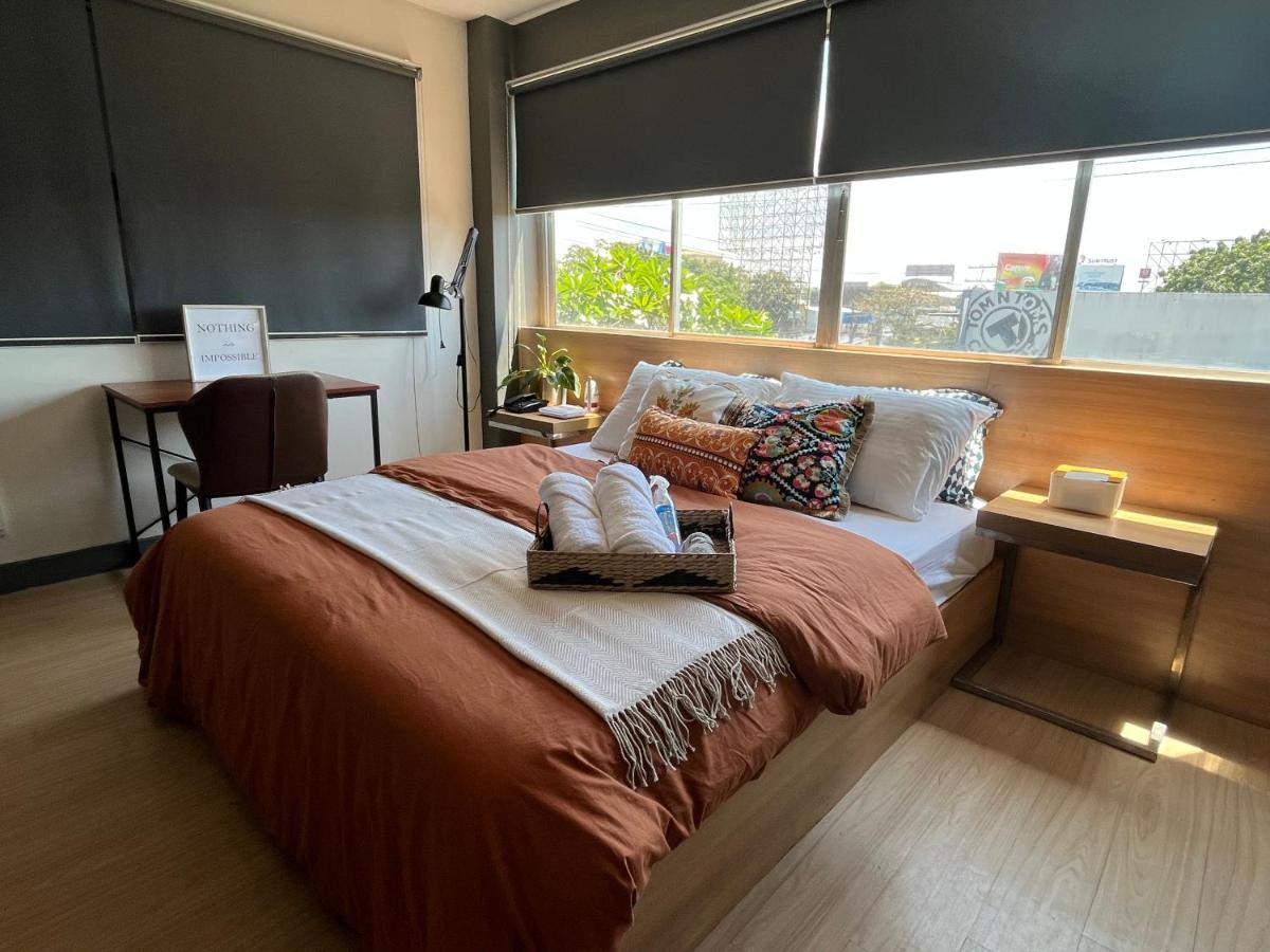 The Upperroom @ Real Suites Баколод Екстериор снимка