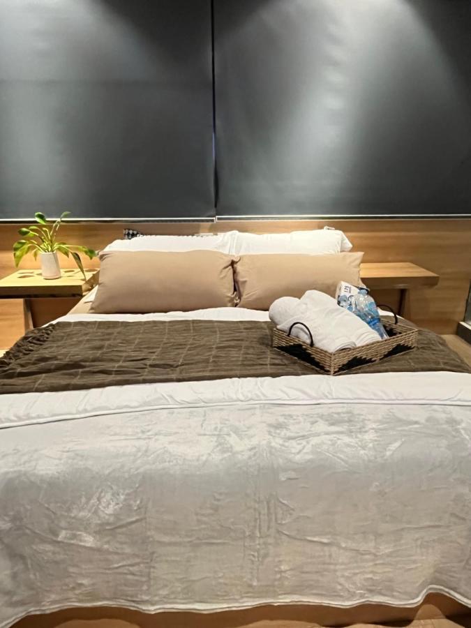 The Upperroom @ Real Suites Баколод Екстериор снимка